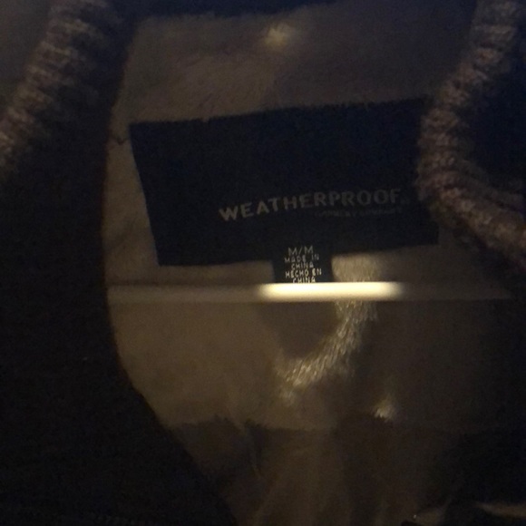 Weatherproof vest - Picture 2 of 2